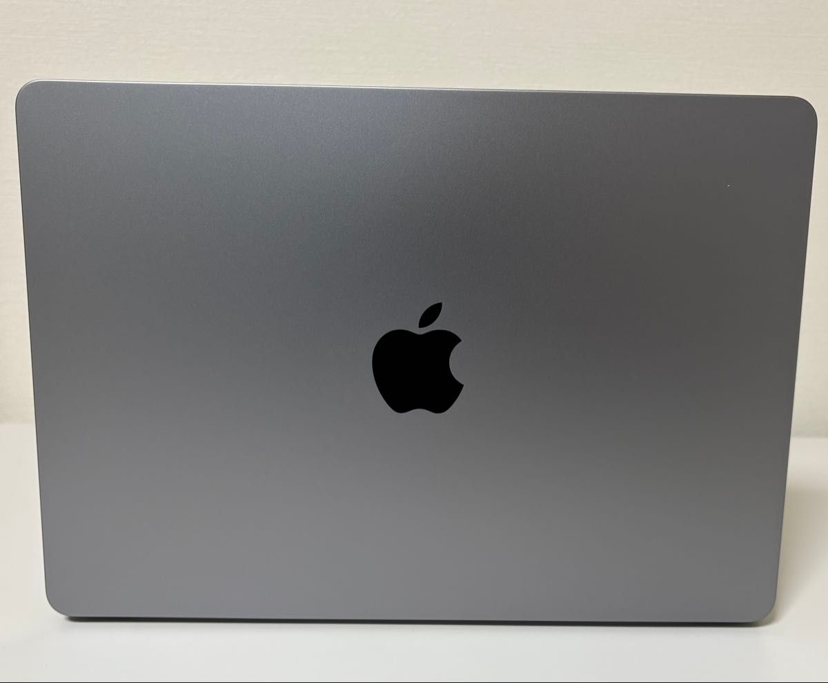 【極美品】MacBook Air13.6インチ・M2メモリ8GB・SSD256GB&本体カバー付(放電回数7回:最大容量100%) 【極美品】MacBook Air13.6インチ・M2メモリ8GB・SSD256GB&本体カバー付(放電回数7回:最大容量100%)