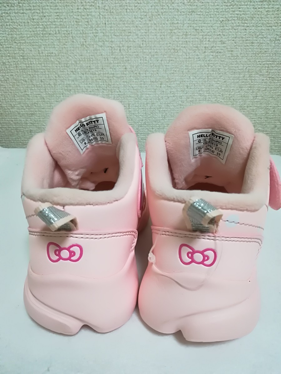 【 新品未使用 】13cm　スニーカー　子供靴　幼児靴　非正規　ハローキティ