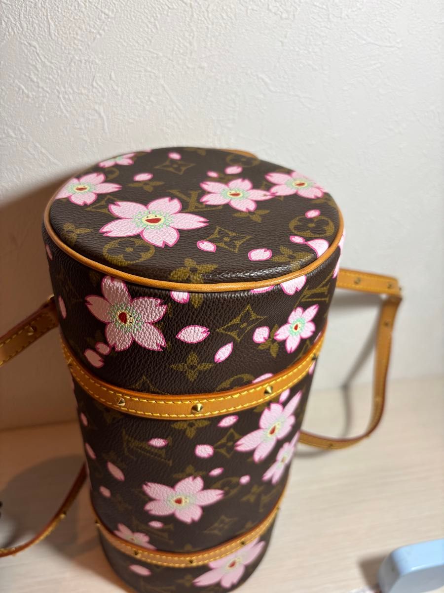 ルイヴィトン チェリーブロッサム桜 ハンドバッグ ドラム型 ルイヴィトン チェリーブロッサム桜 ハンドバッグ ドラム型
