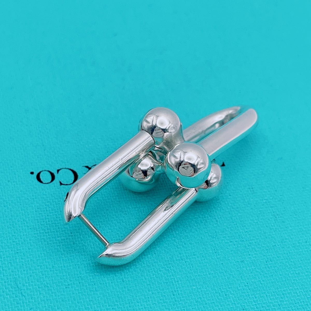 ティファニー ハードウェア ピアス グラジュエイテッド リンク ティファニー ハードウェア ピアス グラジュエイテッド リンク