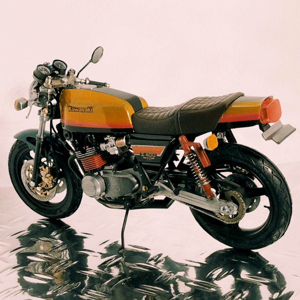 アオシマ 1/12 カワサキ Z400FXフルカスタム 組み立て済み アオシマ 1/12 カワサキ Z400FXフルカスタム 組み立て済み