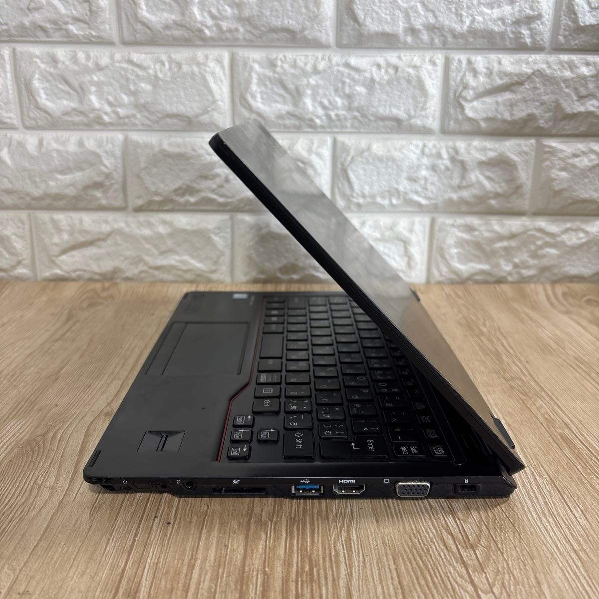 富士通lifebook P728/S i5-7300Uメモリ4GB SSD 256GB 富士通lifebook P728/S i5-7300Uメモリ4GB SSD 256GB