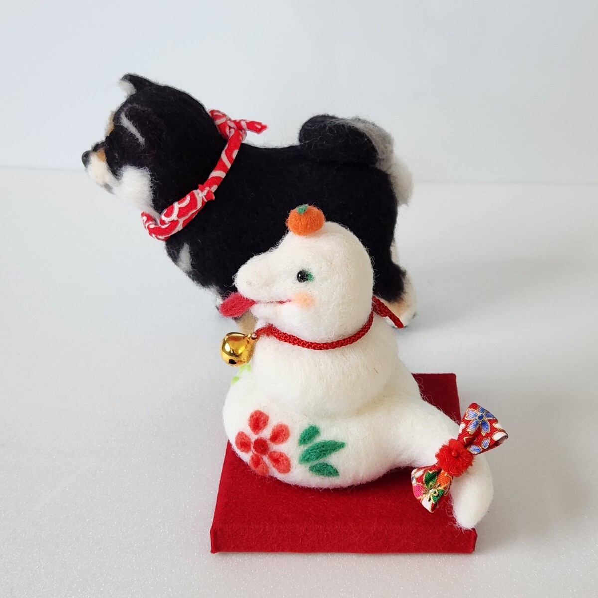 ☆羊毛フェルト 犬 柴犬 黒柴子犬 豆柴 正月飾り 干支 巳年 ☆羊毛フェルト 犬 柴犬 黒柴子犬 豆柴 正月飾り 干支 巳年