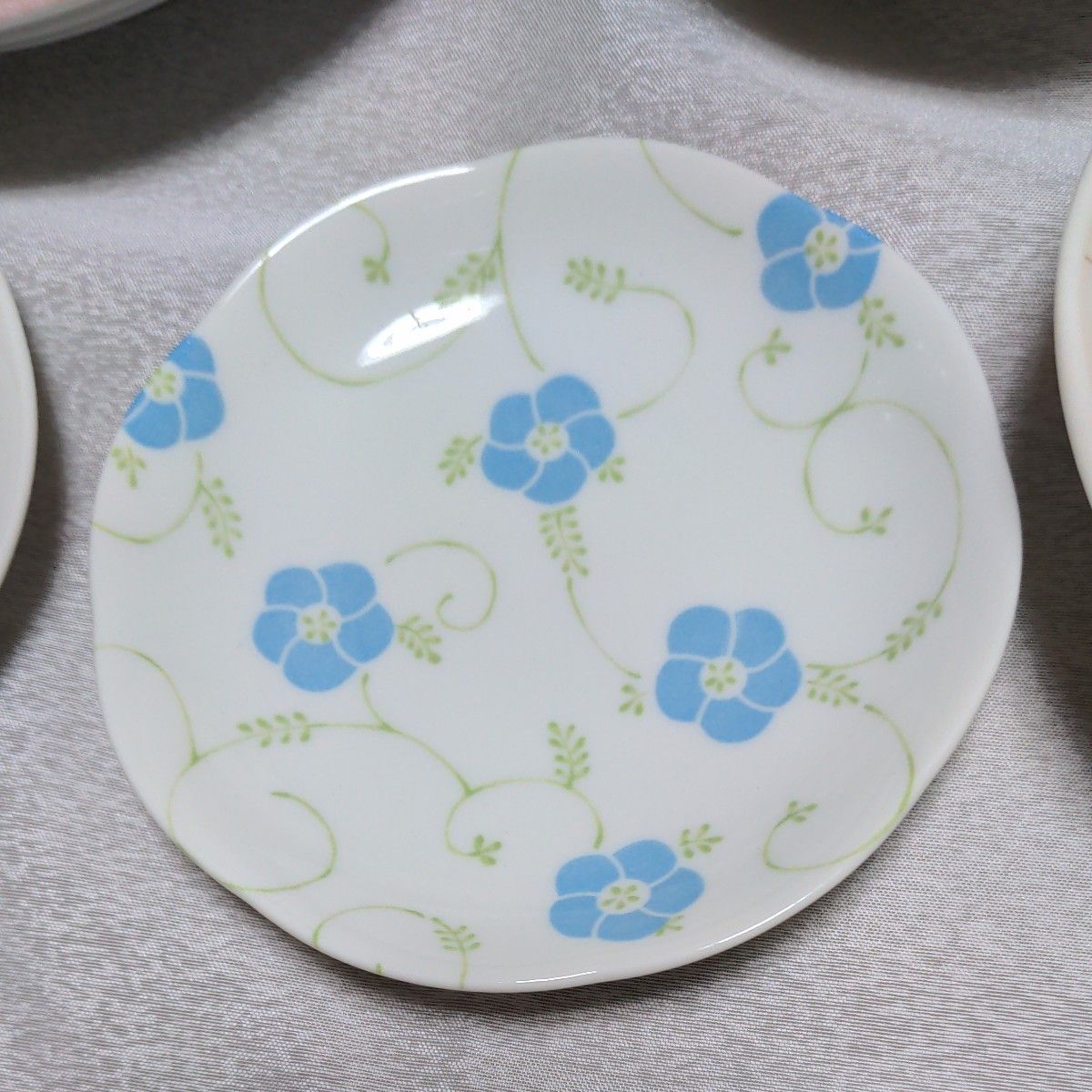 たち吉 美濃焼 鉢皿 小鉢皿 花柄大小10点セット 未使用品 和食器 たち吉 美濃焼 鉢皿 小鉢皿 花柄大小10点セット 未使用品 和食器