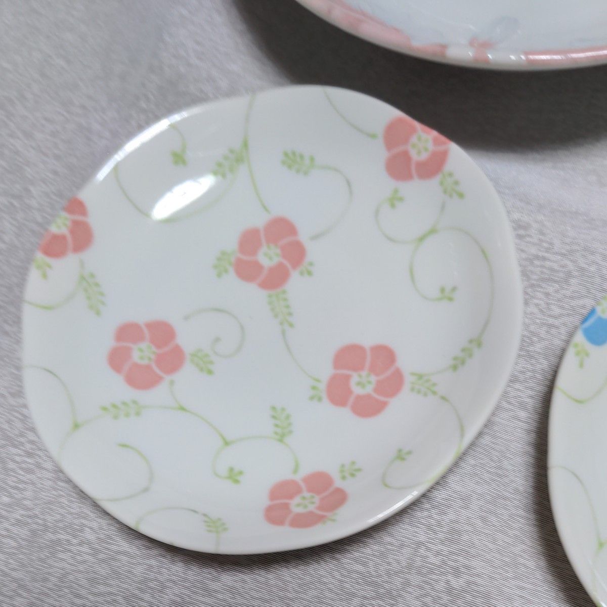 たち吉 美濃焼 鉢皿 小鉢皿 花柄大小10点セット 未使用品 和食器 たち吉 美濃焼 鉢皿 小鉢皿 花柄大小10点セット 未使用品 和食器