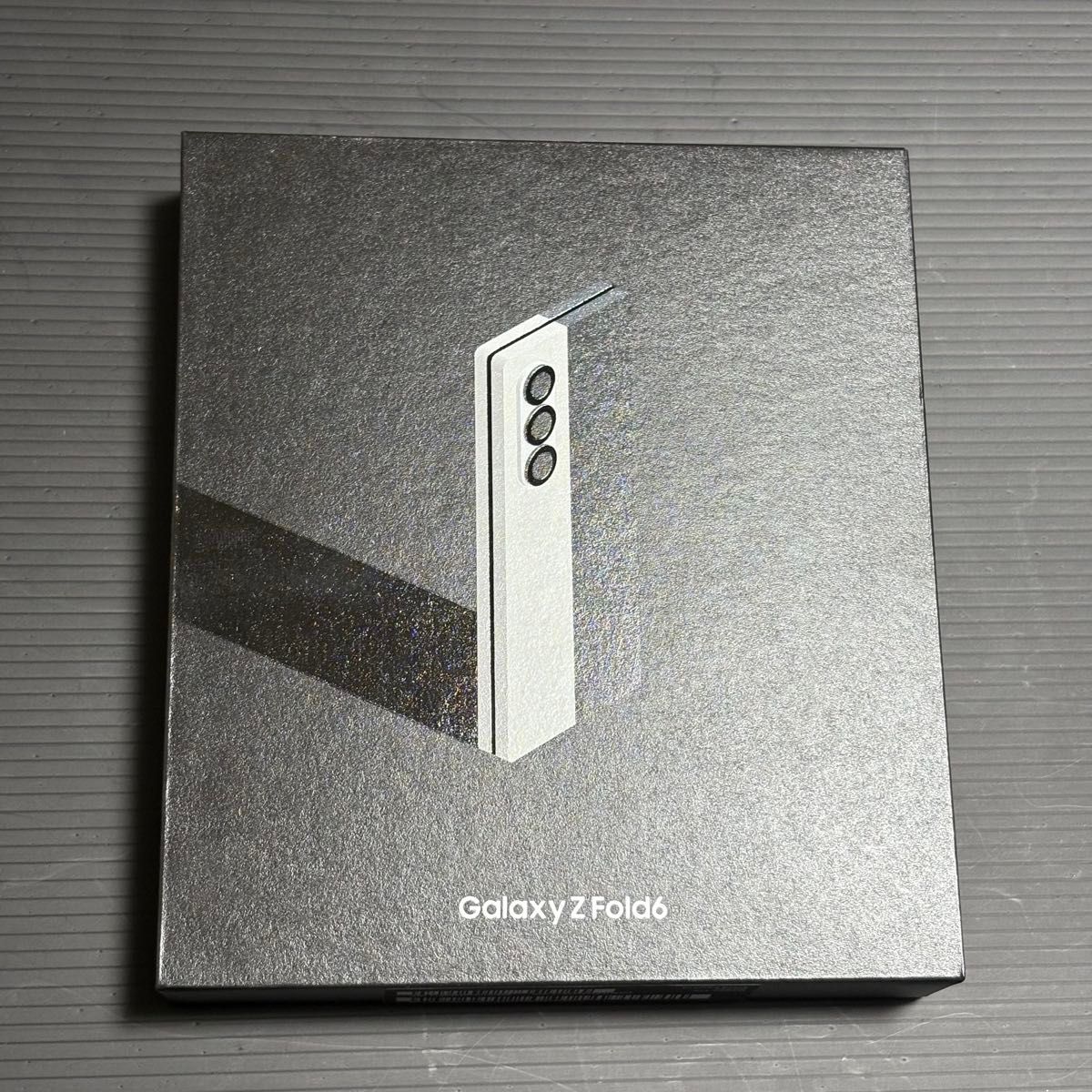国内版・超極美品】Samsung Galaxy Z Fold 6 SIMフリー 直販限定 国内版・超極美品】Samsung Galaxy Z Fold 6 SIMフリー 直販限定