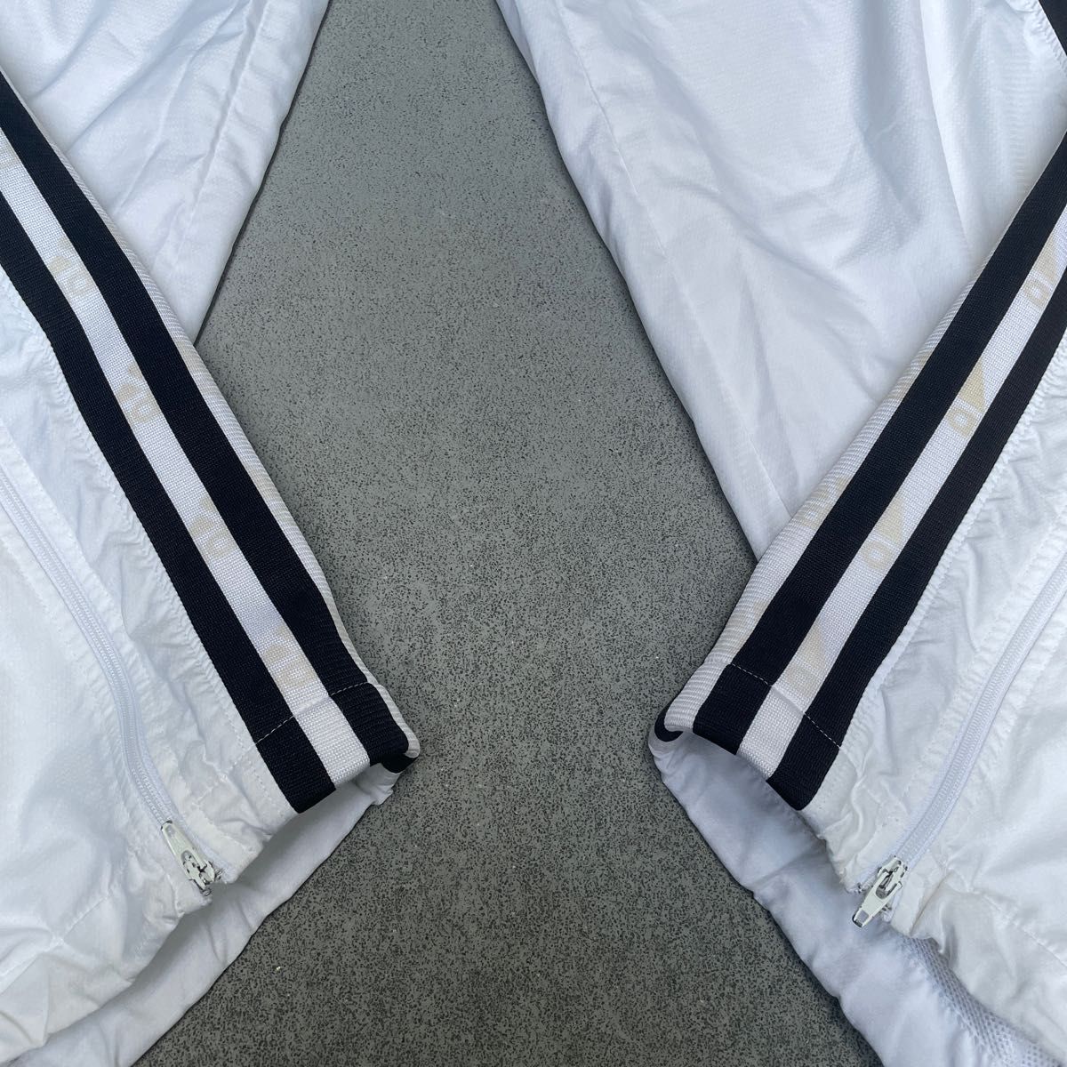 アディダス ナイロンパンツ adidas ジャージ スポーツy2k 裾 アディダス ナイロンパンツ adidas ジャージ スポーツy2k 裾