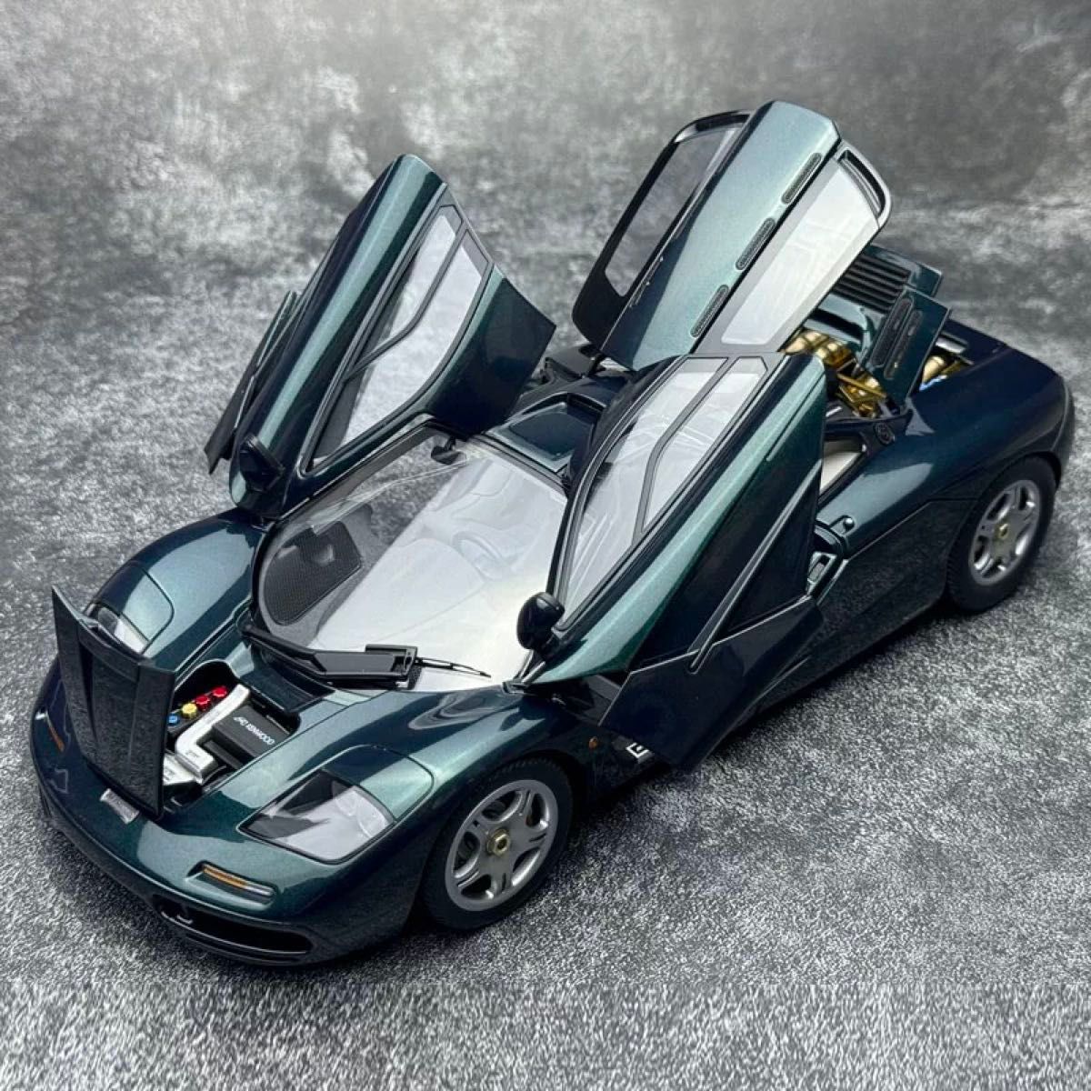 未使用 LCD 1/18 マクラーレン F1 XP5 全開閉 金属製 ミニカー 未使用 LCD 1/18 マクラーレン F1 XP5 全開閉 金属製 ミニカー