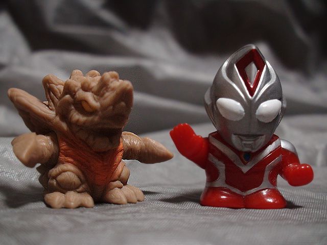 ウルトラマンダイナ②25-2ガチャ系　ソフビ人形 怪獣ネオダランビア+ストロングタイプ　セット　1998年「検 指人形_画像1