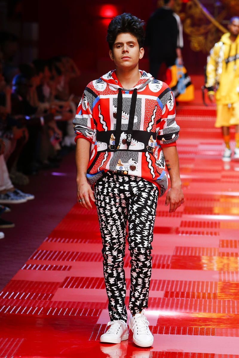 ランウェイ Dolce & Gabbana レオパード柄 デニム セットアップ ランウェイ Dolce & Gabbana レオパード柄 デニム セットアップ
