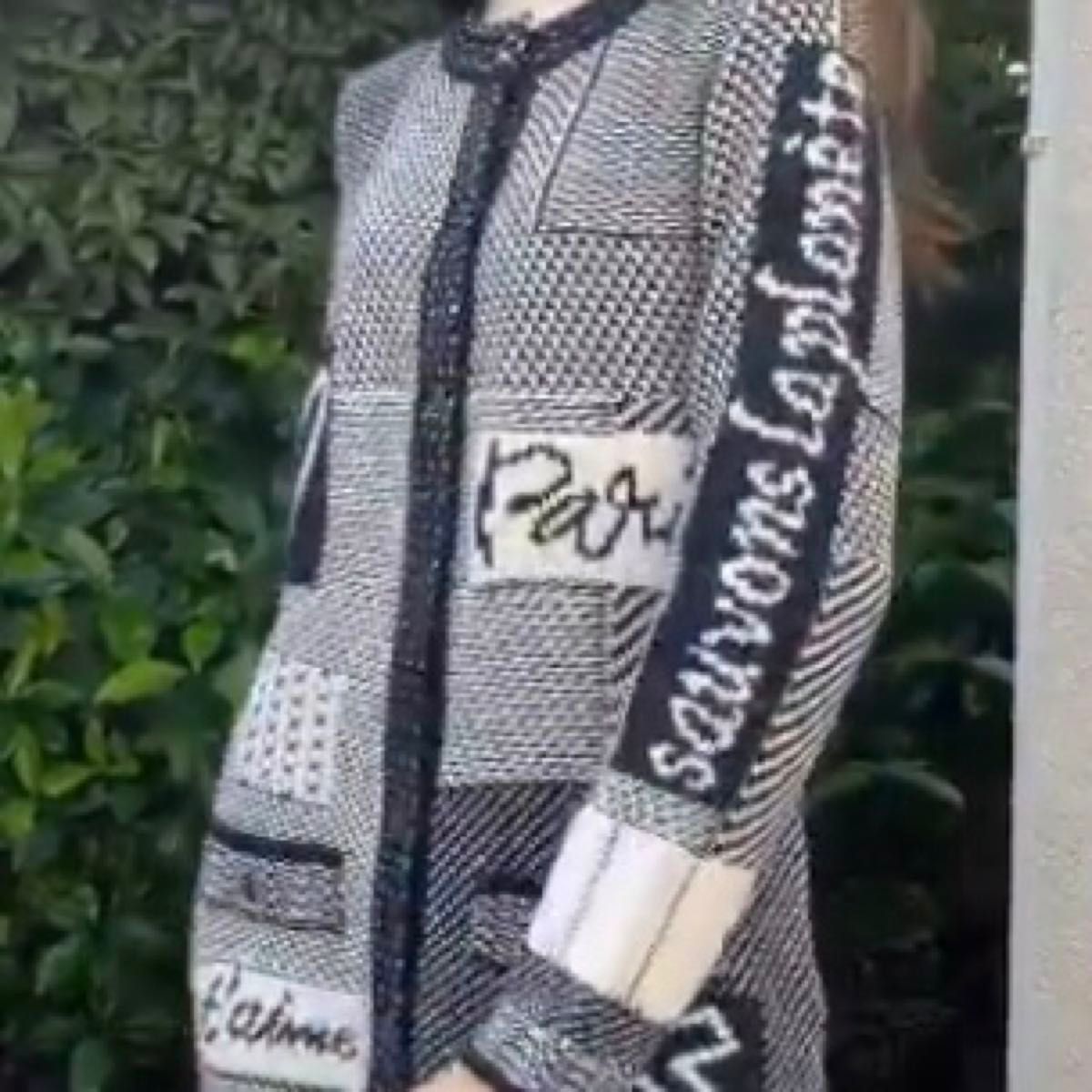 極近年 極美品 レオナール ロングカーディガン 大きめ 極近年 極美品 レオナール ロングカーディガン 大きめ