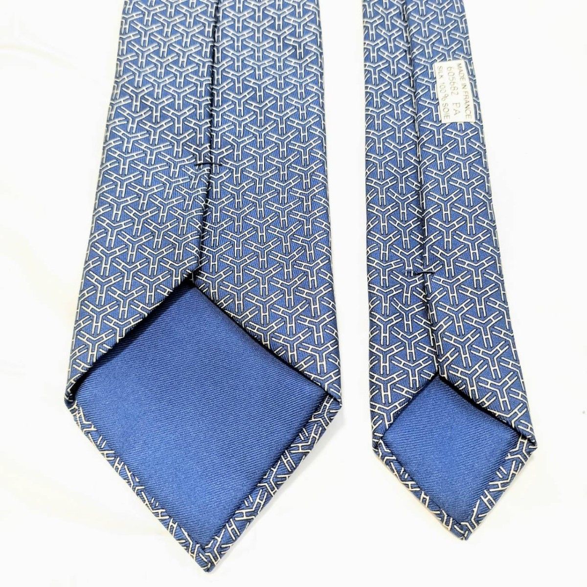 エルメス ネクタイ シルク hermes 青 H柄 総柄 ブルー系 エルメス ネクタイ シルク hermes 青 H柄 総柄 ブルー系