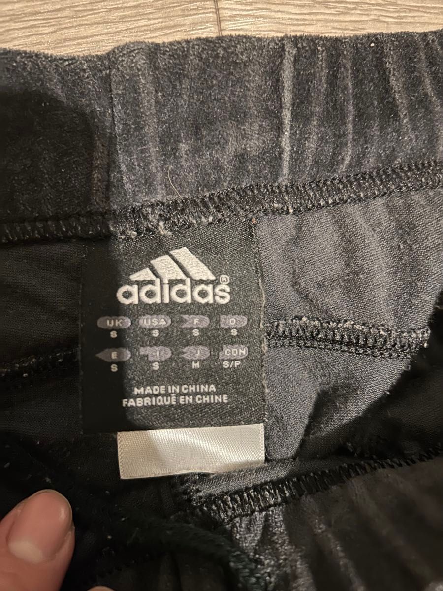 adidas アディダス ジャージ 上下セット 黒 ブラック 金 adidas アディダス ジャージ 上下セット 黒 ブラック 金