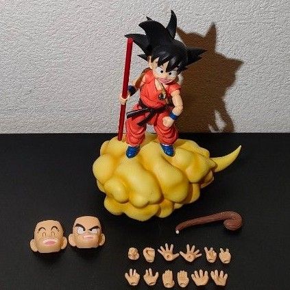 ☆ figuarts フィギュアーツ ドラゴンボールフィギュア 孫悟空 筋斗雲