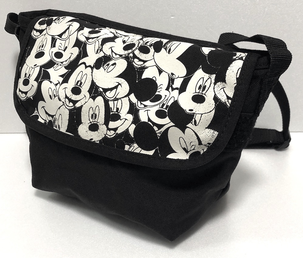  Manhattan Poe te-ji×DISNEY limitation messenger bag XS 3 Disney Mickey collaboration shoulder bag total pattern 