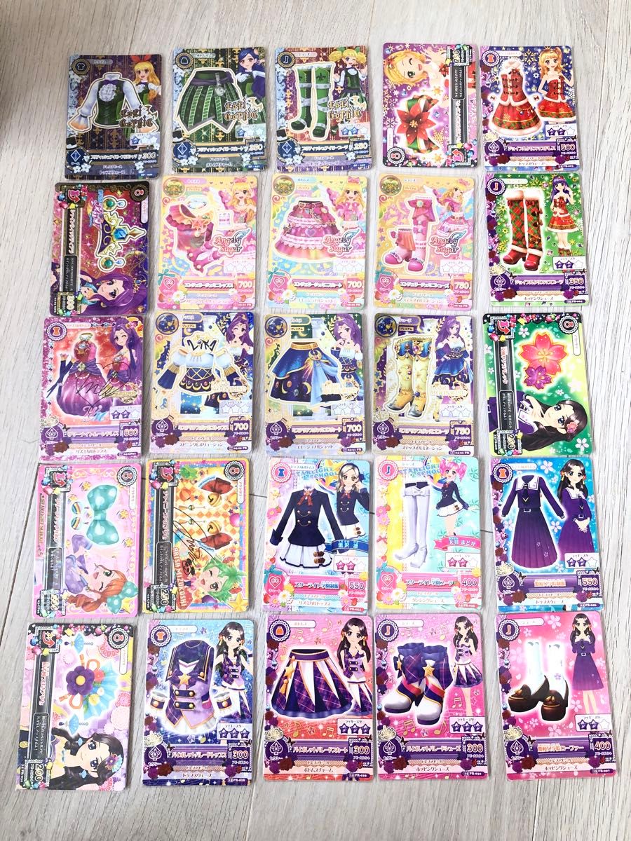 美品】 激レア 旧アイカツ カード 500枚以上+バインダー+ 美品】 激レア 旧アイカツ カード 500枚以上+バインダー+