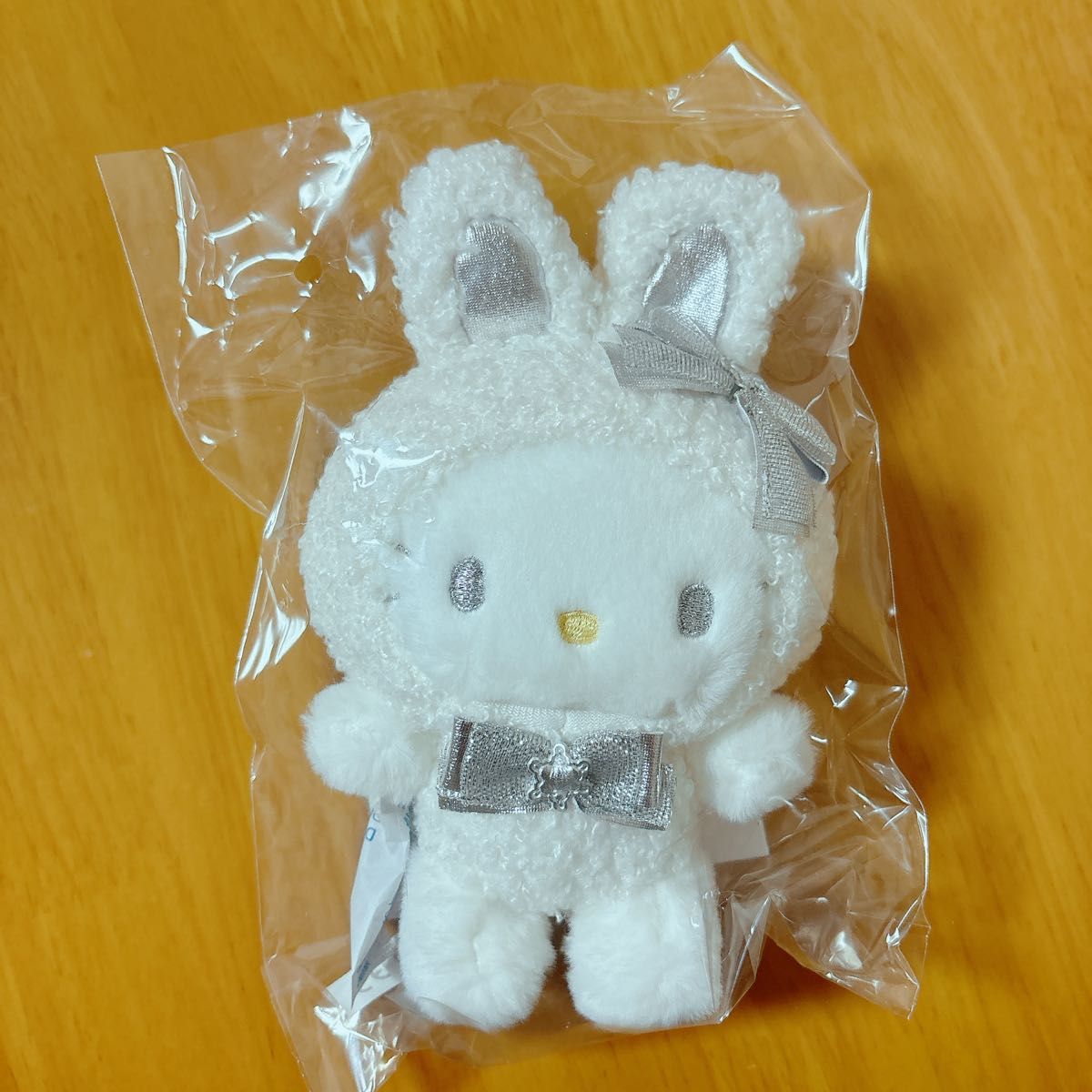 ハローキティ マスコットチャーム ふわふわスノーラビット ハローキティ マスコットチャーム ふわふわスノーラビット