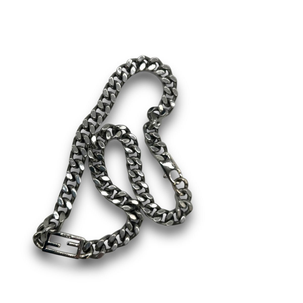 極美品FENDI フェンディ ネックレス シルバー バケット メンズ 極美品FENDI フェンディ ネックレス シルバー バケット メンズ