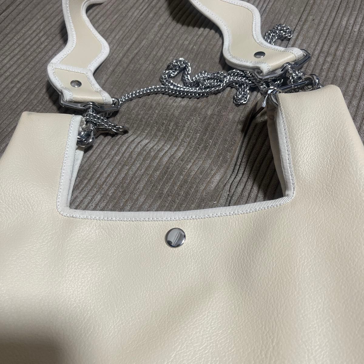 ノリエノモト jeudi soir petit ecru beige ショルダーバッグ ノリエノモト jeudi soir petit ecru beige ショルダーバッグ