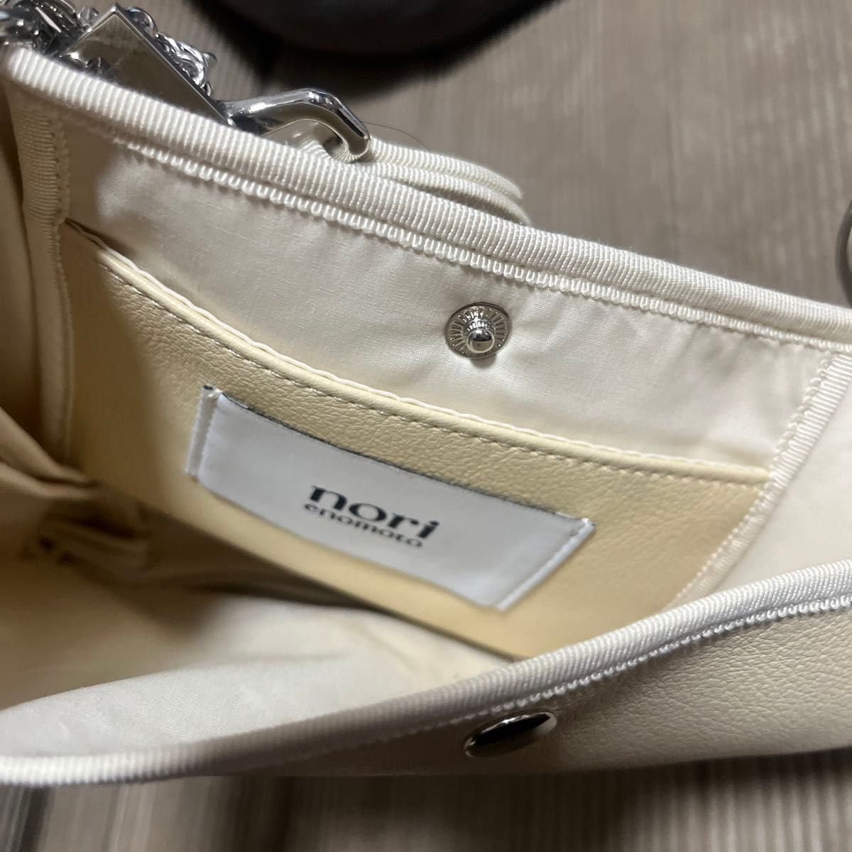 ノリエノモト jeudi soir petit ecru beige ショルダーバッグ ノリエノモト jeudi soir petit ecru beige ショルダーバッグ