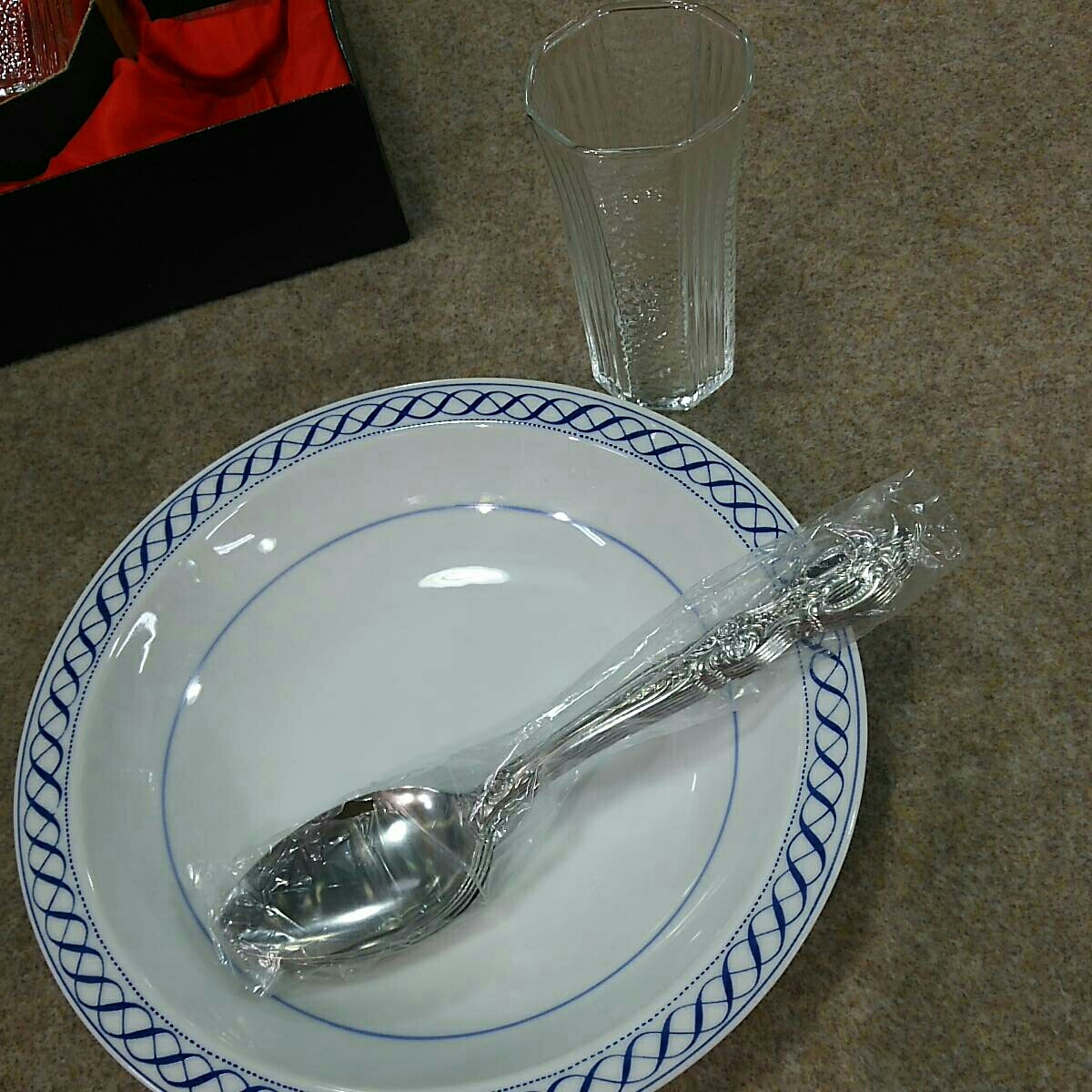 東洋ガラス グラス お皿 スプーン ５客セット 箱付き 未使用品 食器 長期保管_画像10