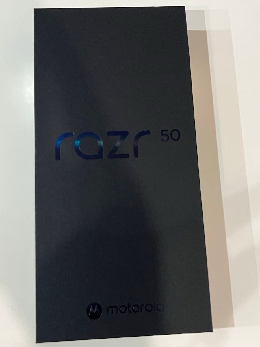 新品未開封品】motorola razr 50 サンドクリーム 512GB SIM 新品未開封品】motorola razr 50 サンドクリーム 512GB SIM
