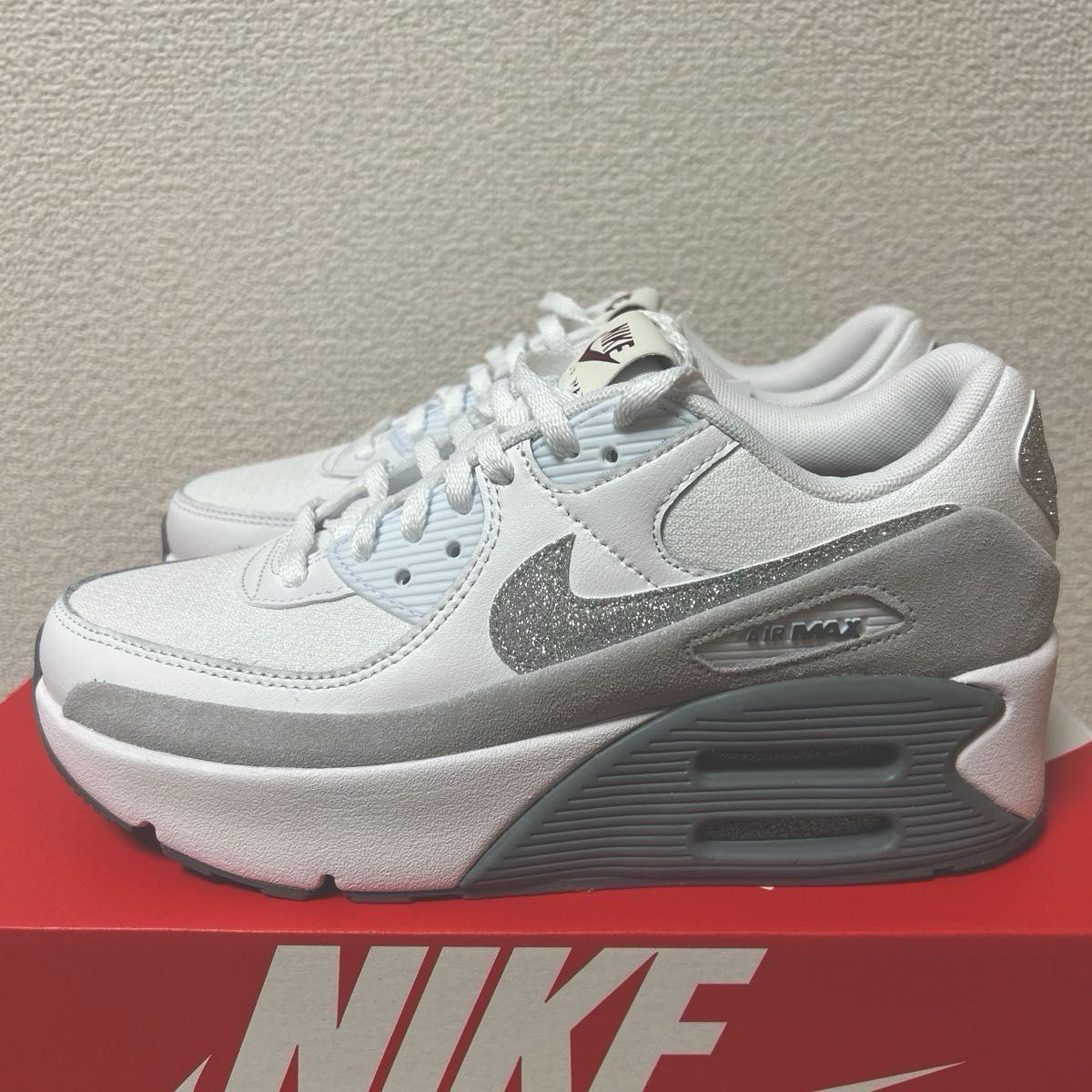 新品未使用品】NIKE エアマックス 90 LV8 WHQ3456-191 24cm 新品未使用品】NIKE エアマックス 90 LV8 WHQ3456-191 24cm