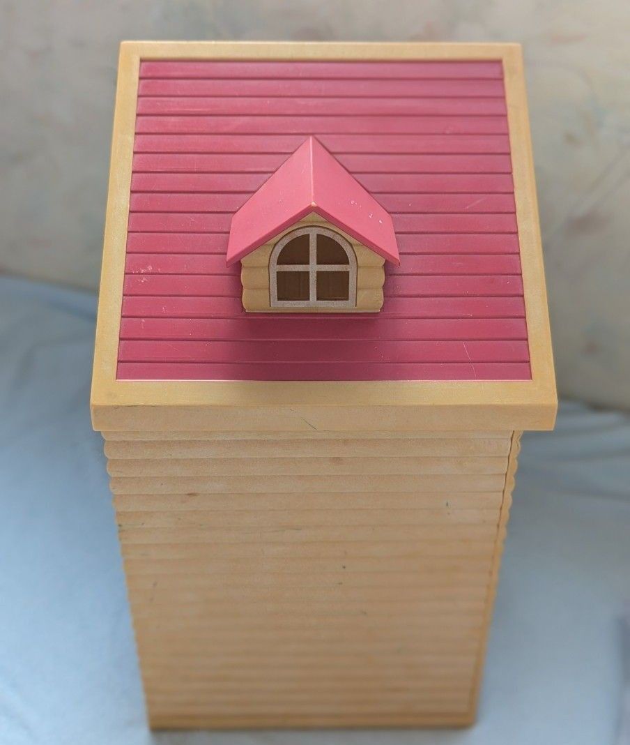 レア 初期 廃盤 シルバニアファミリー 赤い屋根のお家 2階建て レア 初期 廃盤 シルバニアファミリー 赤い屋根のお家 2階建て