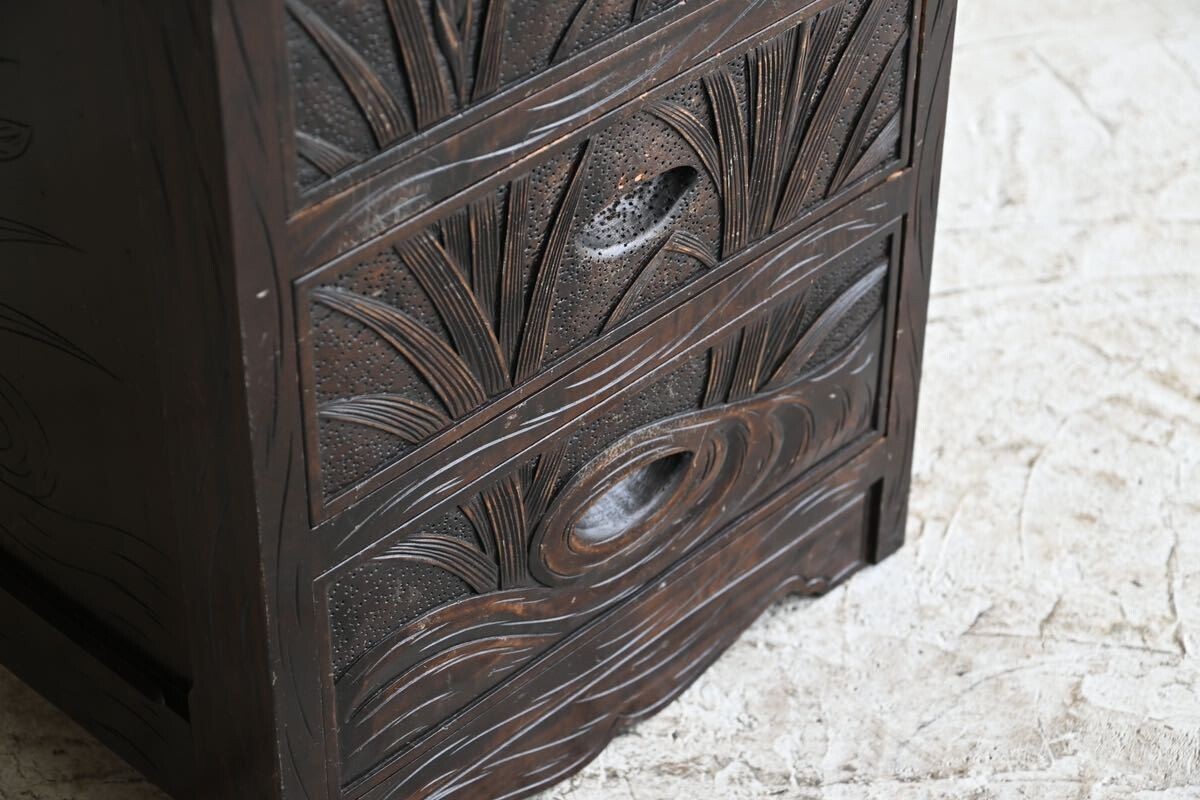 美品】長野県 伝統工芸 軽井沢彫 菖蒲図 箪笥 和箪笥 タンス 美品】長野県 伝統工芸 軽井沢彫 菖蒲図 箪笥 和箪笥 タンス