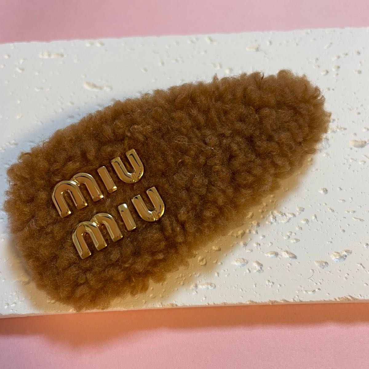 MIUMIU ミュウミュウ ヘアクリップ ヘアピン ヘアアクセサリー MIUMIU ミュウミュウ ヘアクリップ ヘアピン ヘアアクセサリー