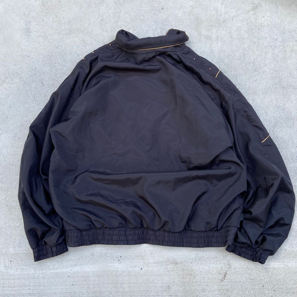 used old vintage jacket 短丈 ナイロンジャケット テック系 黒 used old vintage jacket 短丈 ナイロンジャケット テック系 黒