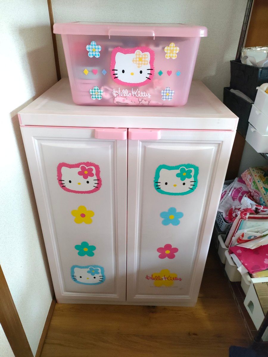 Sanrio】ハローキティタンス 衣類収納ケース ピンク 平成キティ Sanrio】ハローキティタンス 衣類収納ケース ピンク 平成キティ