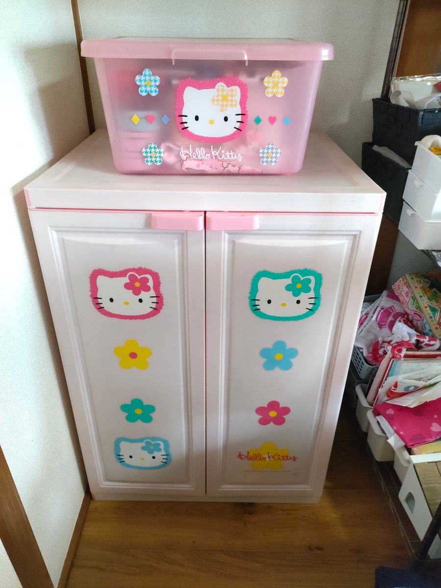 Sanrio】ハローキティタンス 衣類収納ケース ピンク 平成キティ Sanrio】ハローキティタンス 衣類収納ケース ピンク 平成キティ