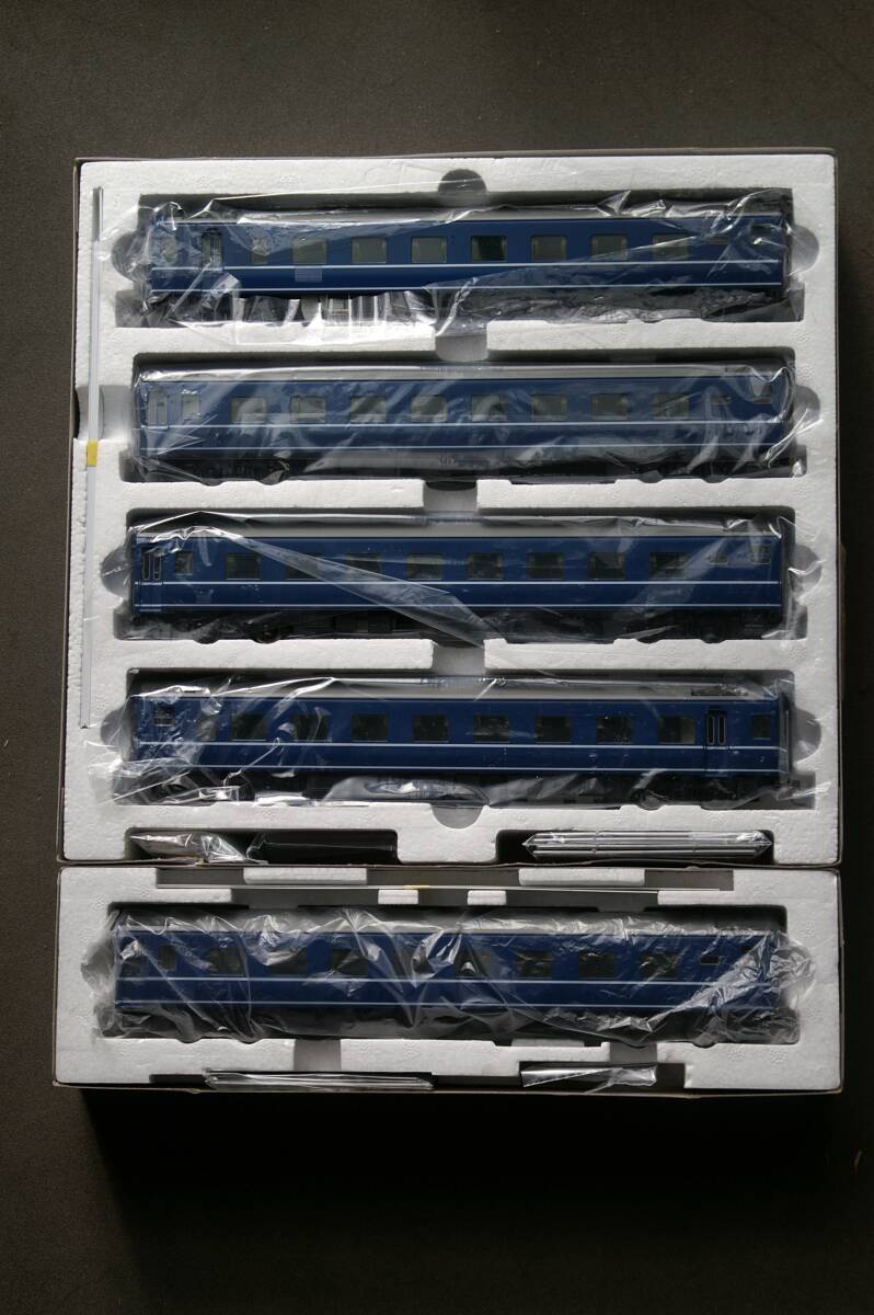 新品鉄道模型 HOゲージ 1/80 JR東日本E261系サフィール踊り子 新品鉄道模型 HOゲージ 1/80 JR東日本E261系サフィール踊り子