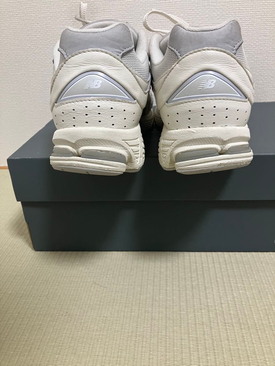 ニューバランス New Balance 2002R ホワイト 29 箱付き ニューバランス New Balance 2002R ホワイト 29 箱付き