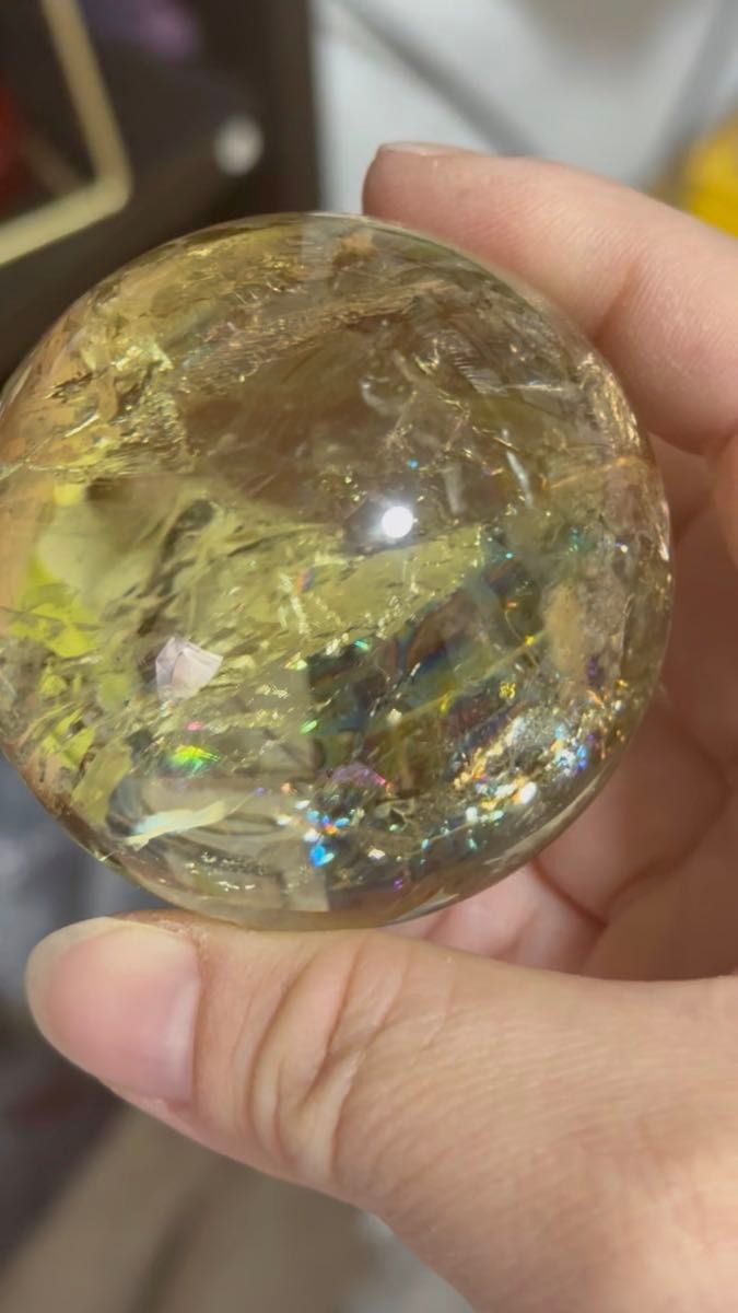 輝く美しいレインボー光(黄水晶)55.9mm