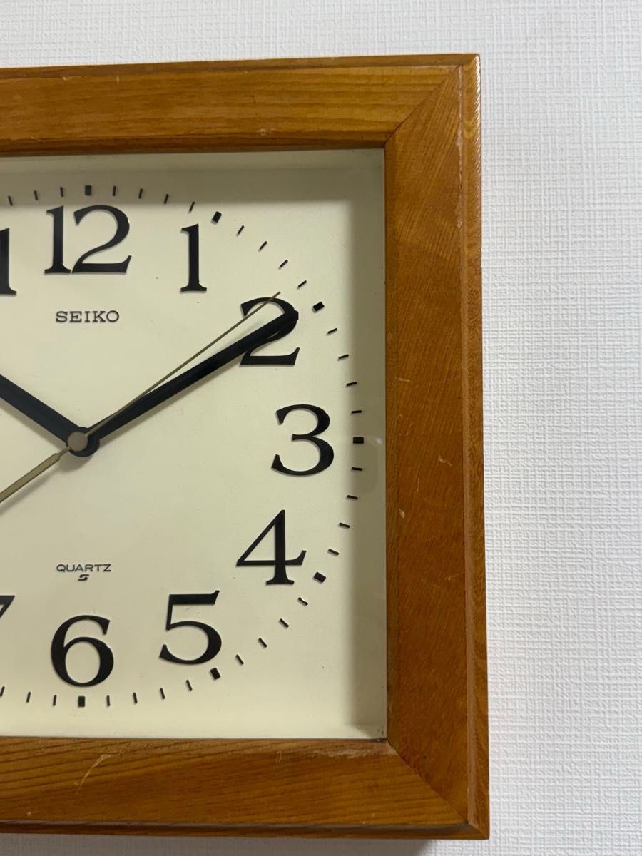 SEIKO QUARTZ 天然木製 四角 掛け時計 アナログ 昭和レトロ SEIKO QUARTZ 天然木製 四角 掛け時計 アナログ 昭和レトロ