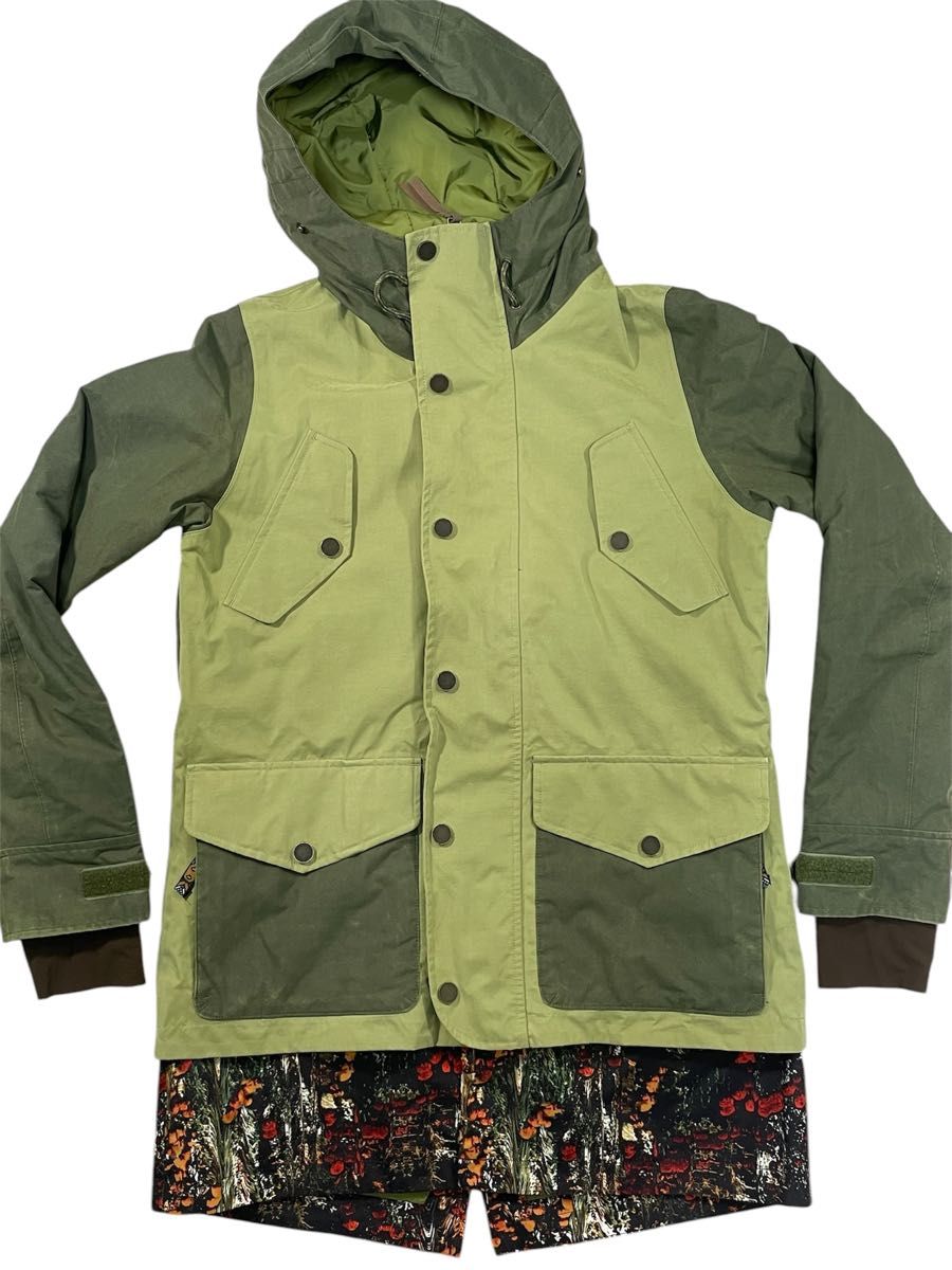 BURTON スノーボードウェア バートン カーキ キノコ柄裏地 S BURTON スノーボードウェア バートン カーキ キノコ柄裏地 S