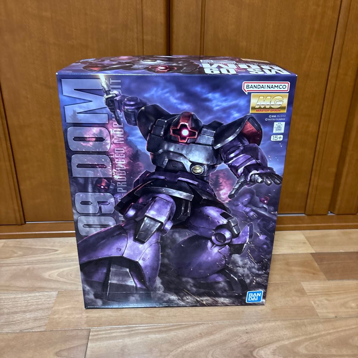 MS-09 ドム (1/100スケール MG 機動戦士ガンダム 機動戦士 MS-09 ドム (1/100スケール MG 機動戦士ガンダム 機動戦士