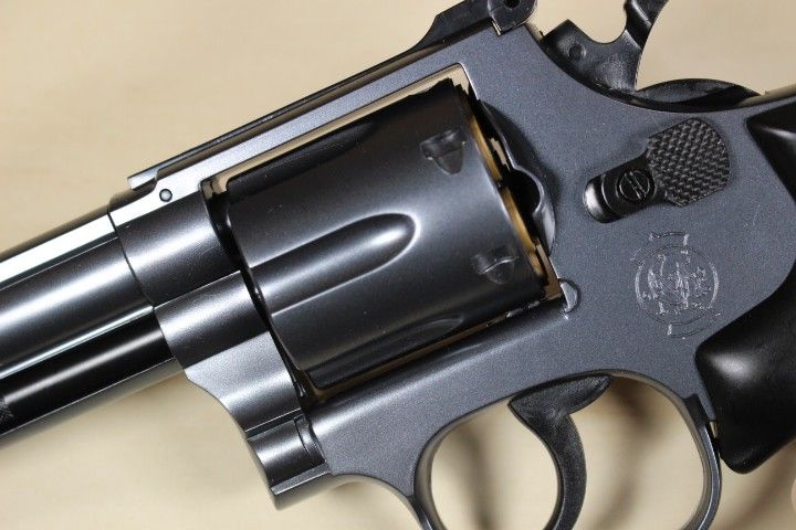 あぶない刑事 タカ仕様 クラウンモデル S&W M586 4インチ エア あぶない刑事 タカ仕様 クラウンモデル S&W M586 4インチ エア