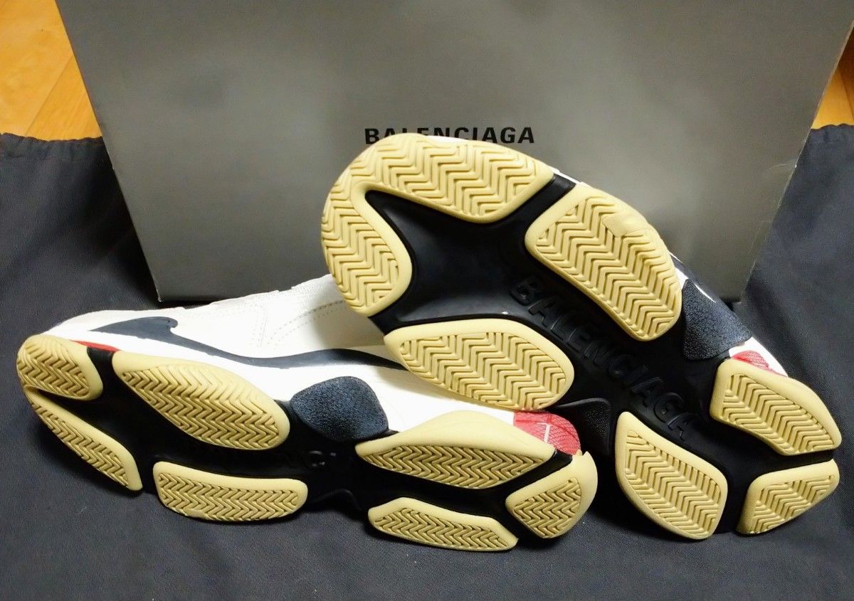 新品 バレンシアガ スニーカー トリプルエス Triple-S 白 27 5cm 
