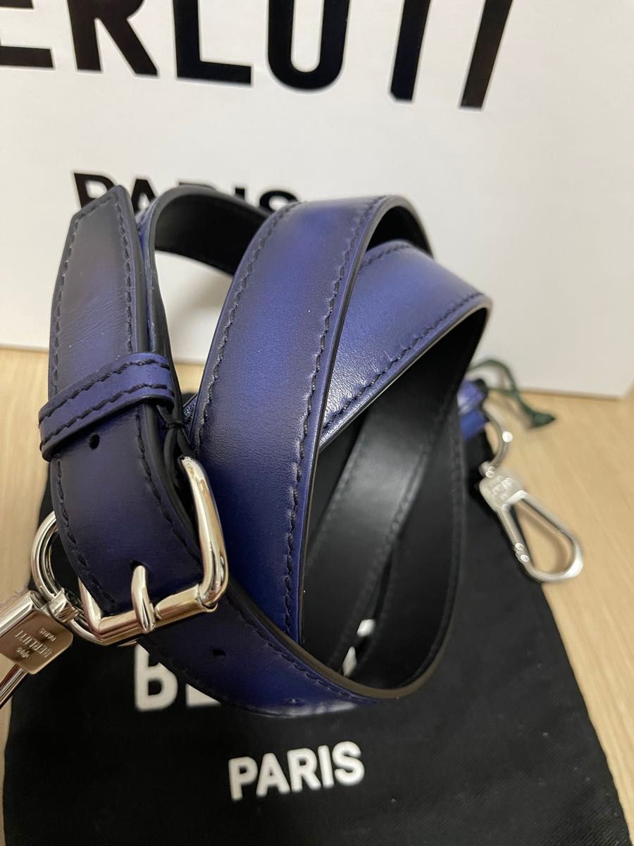 新品 ベルルッティ berluti ショルダーストラップ ヴェネチア 新品 ベルルッティ berluti ショルダーストラップ ヴェネチア