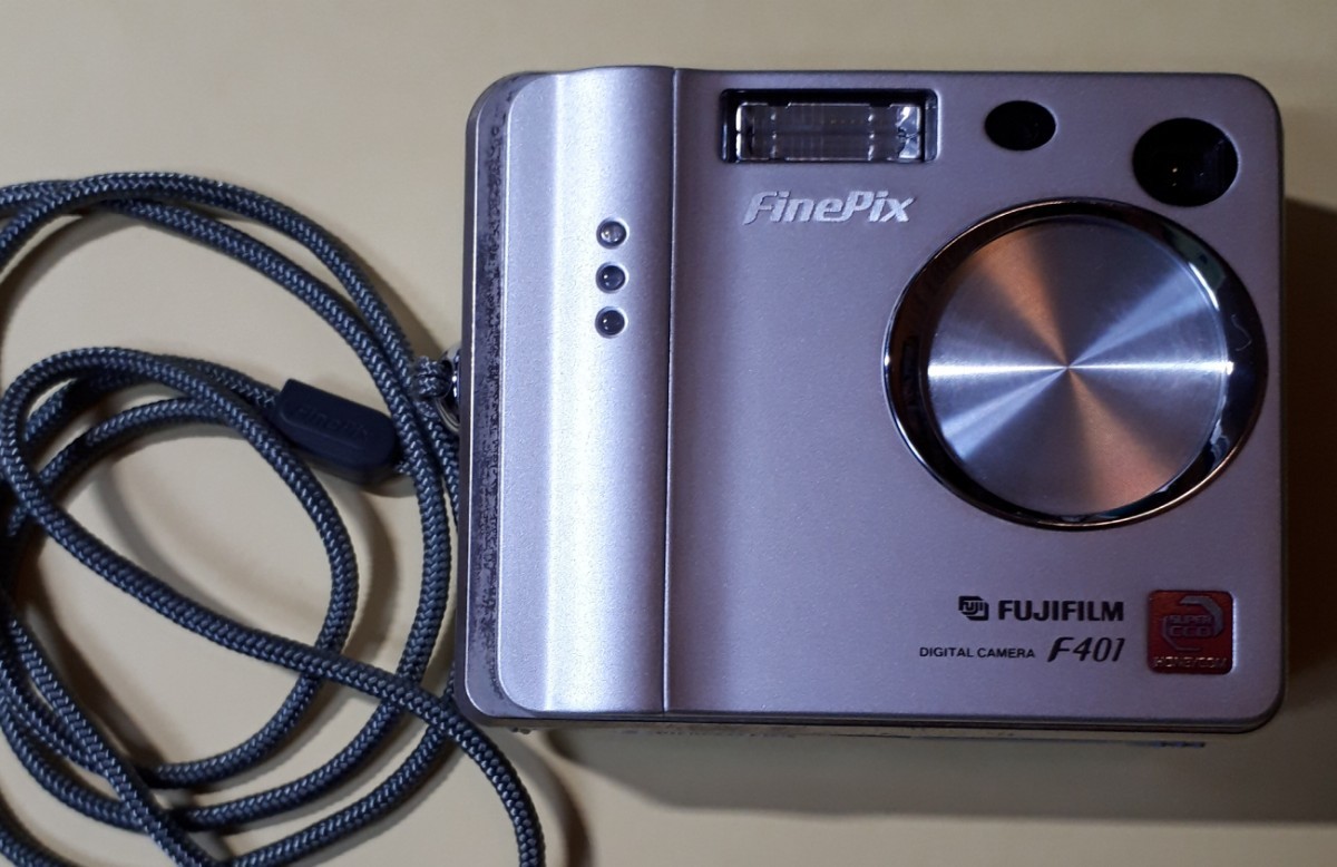 FUJIFILM FinePix F401 デジタルカメラ 【ジャンク】