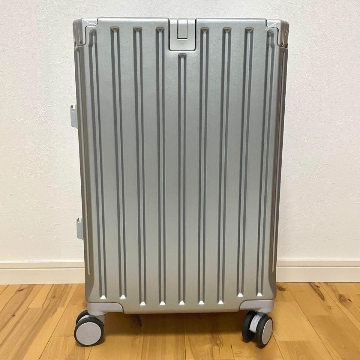 スーツケース キャリーケース シルバー Mサイズ 55L シルバー スーツケース キャリーケース シルバー Mサイズ 55L シルバー