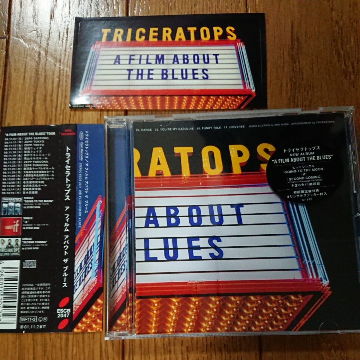 TRICERATOPS■A FILM ABOUT THE BLUES■初回限定盤■ステッカーつき_画像1