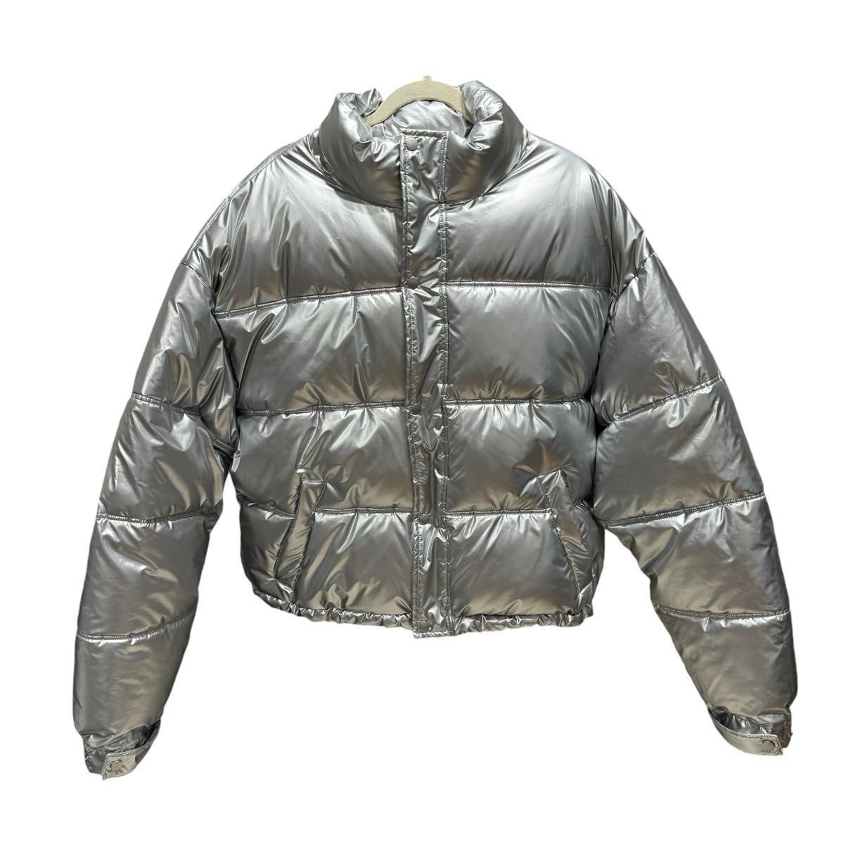 ZARA ザラ メタリック シルバー ダウンジャケット XL 大きい ZARA ザラ メタリック シルバー ダウンジャケット XL 大きい