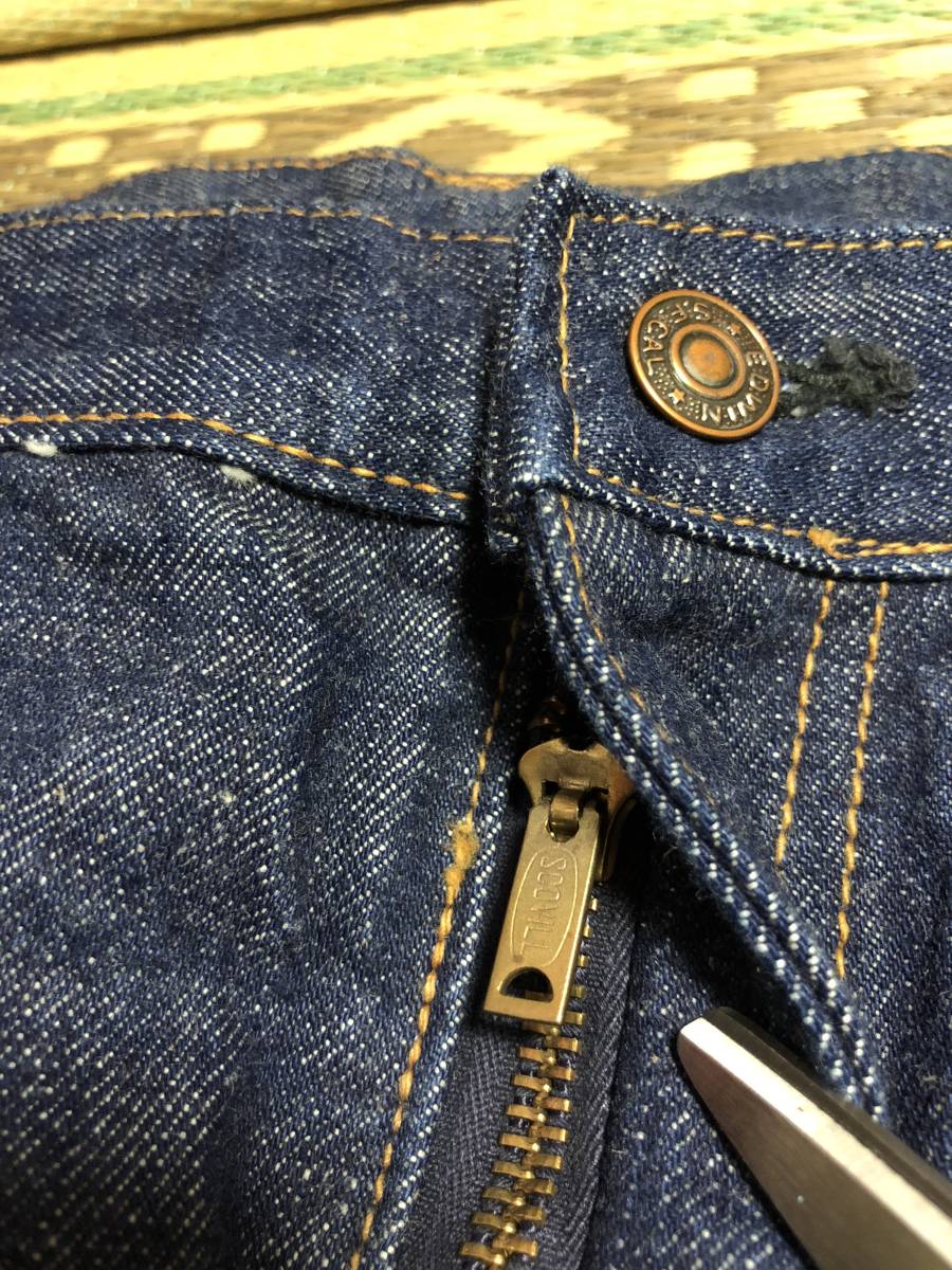 EDWIN Edwin W44 Denim jeans domestic production Vintage SCOVILL ZIP paper patch red tab side break up dark blue rare rare records out of production popular American Casual casual 