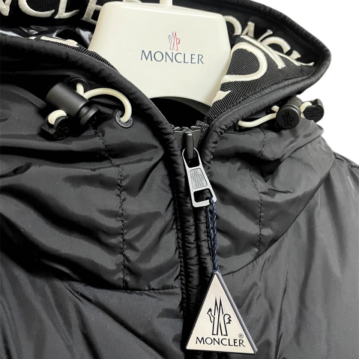 新品未使用】MONCLER MONTCLA サイズ2 モンクレール モンクラー 新品未使用】MONCLER MONTCLA サイズ2 モンクレール モンクラー