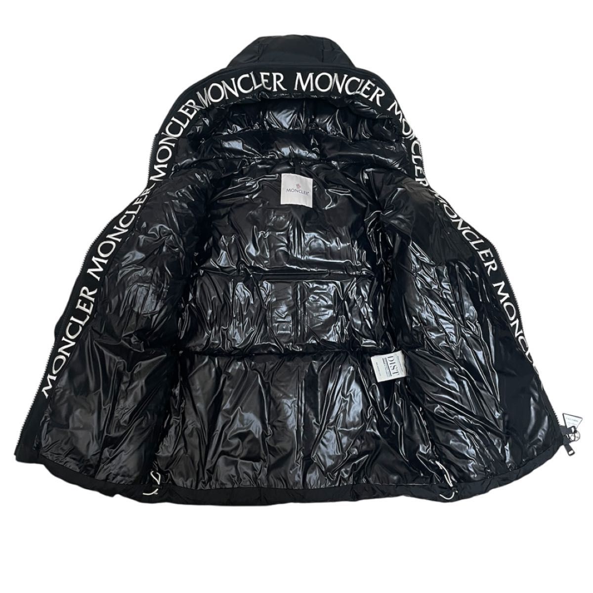 新品未使用】MONCLER MONTCLA サイズ2 モンクレール モンクラー 新品未使用】MONCLER MONTCLA サイズ2 モンクレール モンクラー