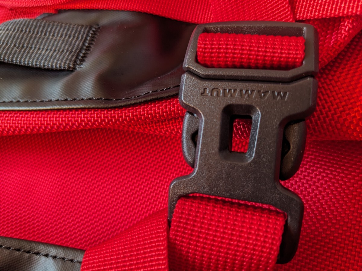 Yahoo!オークション - 未使用新古品 MAMMUT CARGON 容量90L 赤 Yahoo!オークション - 未使用新古品 MAMMUT CARGON 容量90L 赤